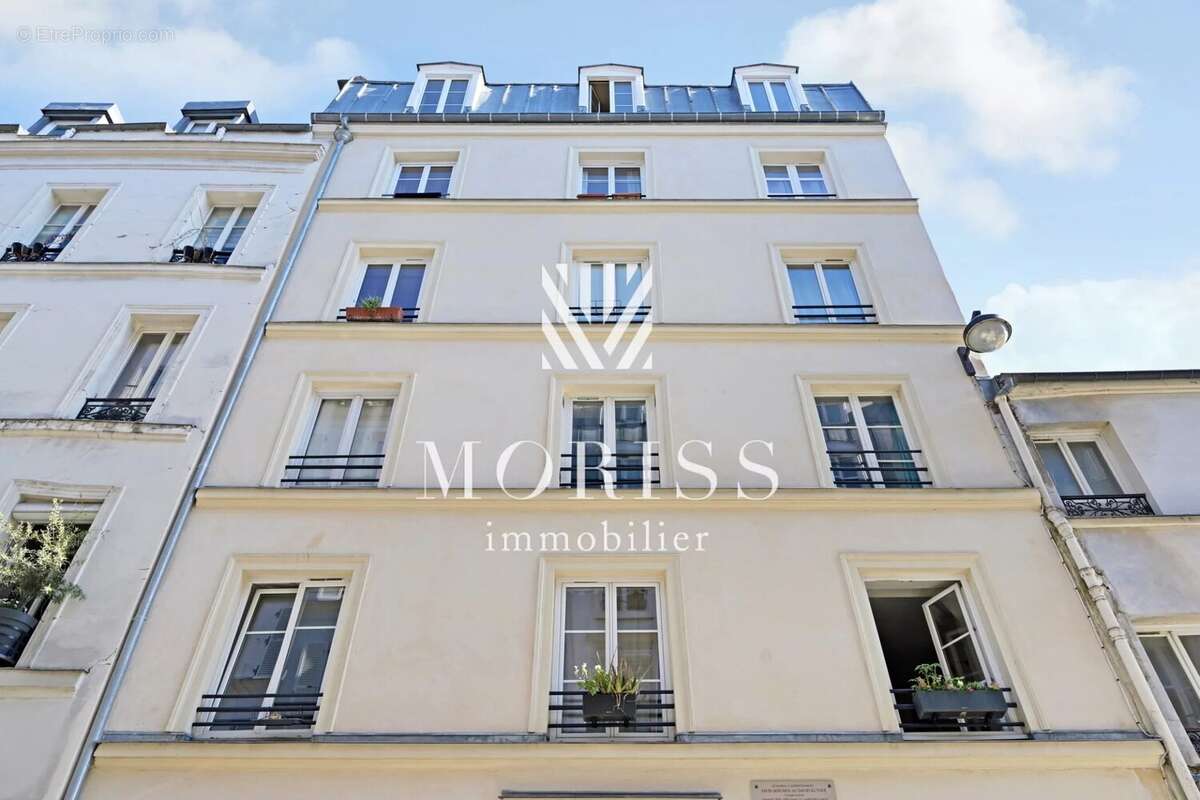 Appartement à PARIS-18E