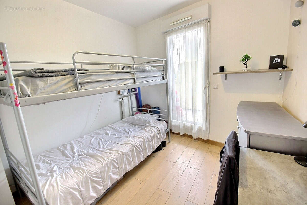 Appartement à FRESNES