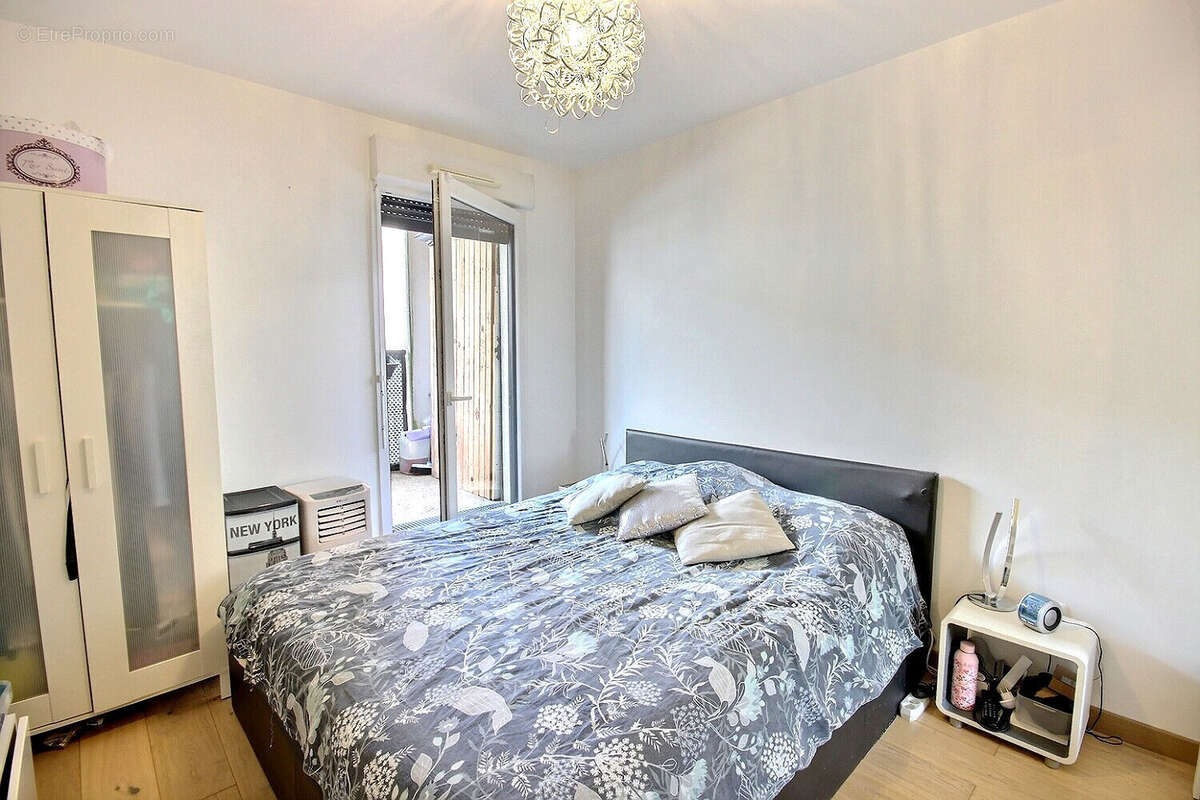 Appartement à FRESNES