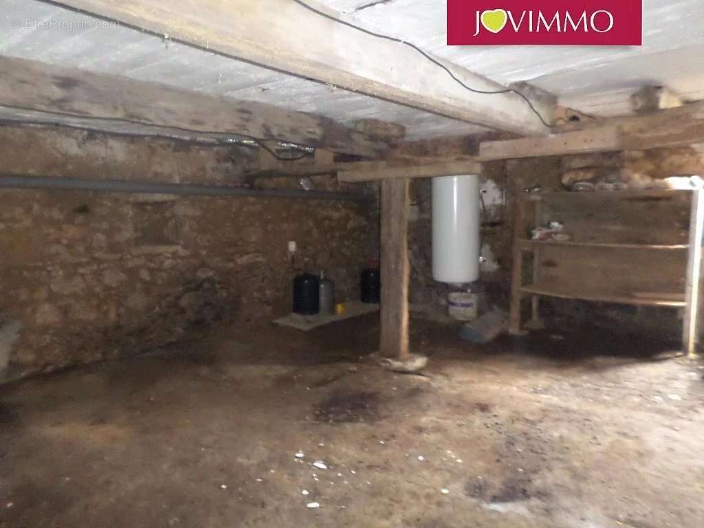 Maison à LUSSAC-LES-CHATEAUX