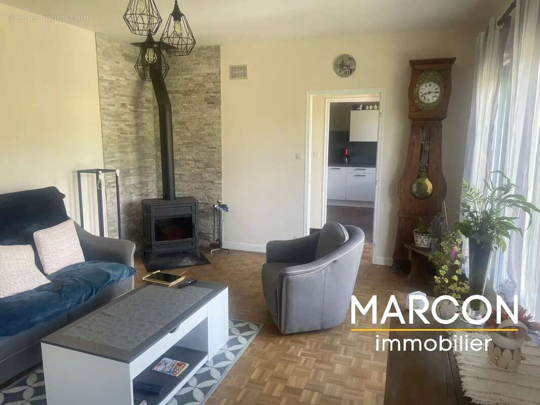 Maison à CHAMPAGNAT