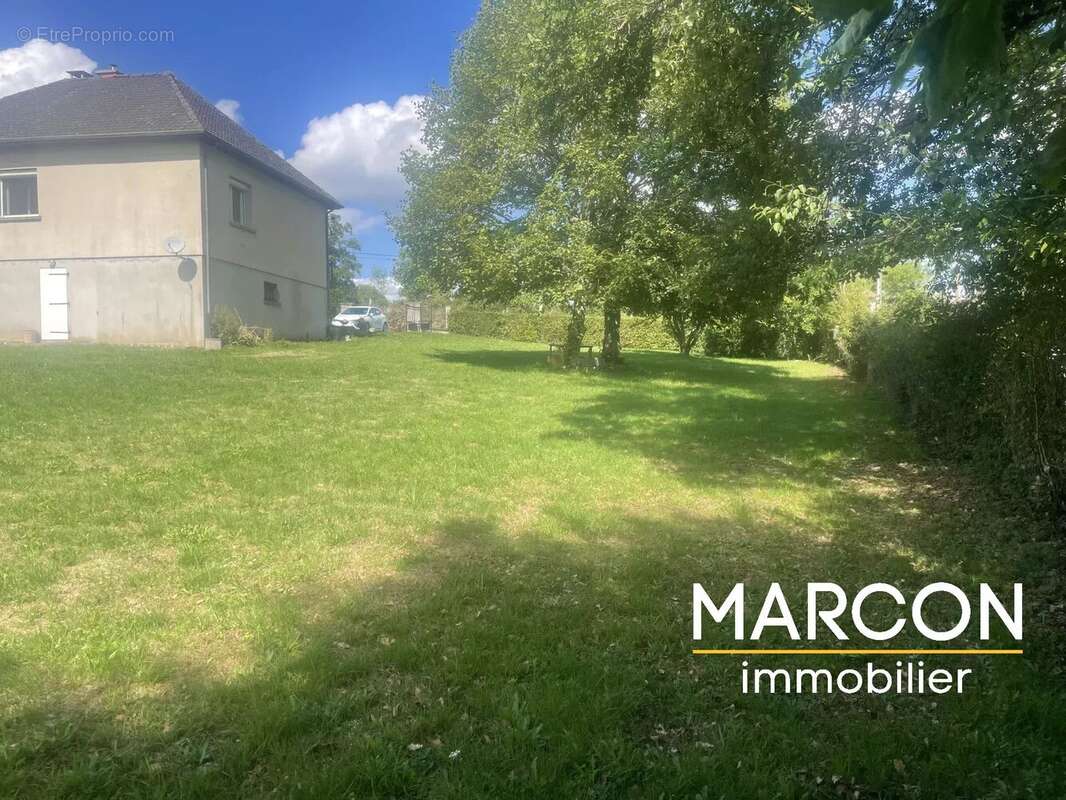 Maison à CHAMPAGNAT