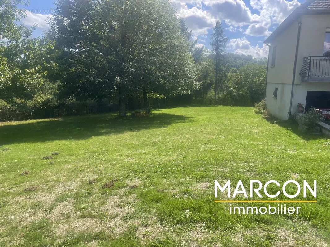 Maison à CHAMPAGNAT