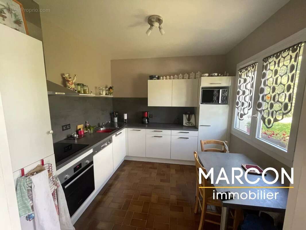 Maison à CHAMPAGNAT