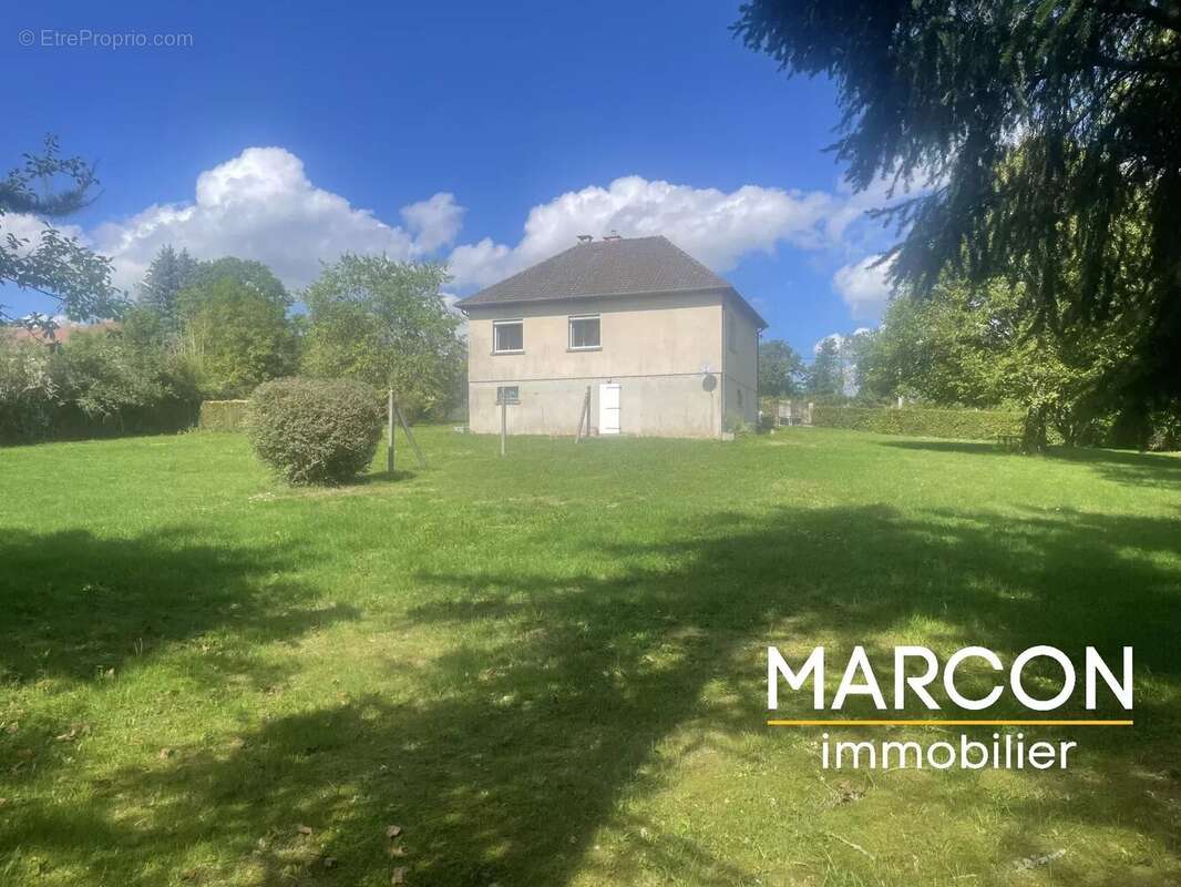 Maison à CHAMPAGNAT