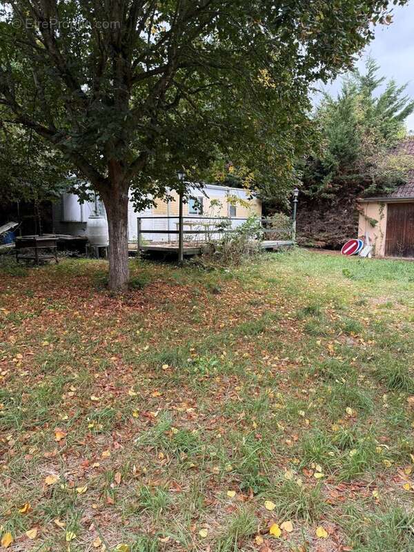 Terrain à EZY-SUR-EURE