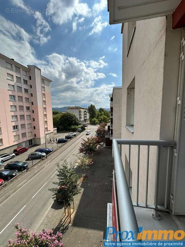 Appartement à SAINT-MARTIN-D'HERES