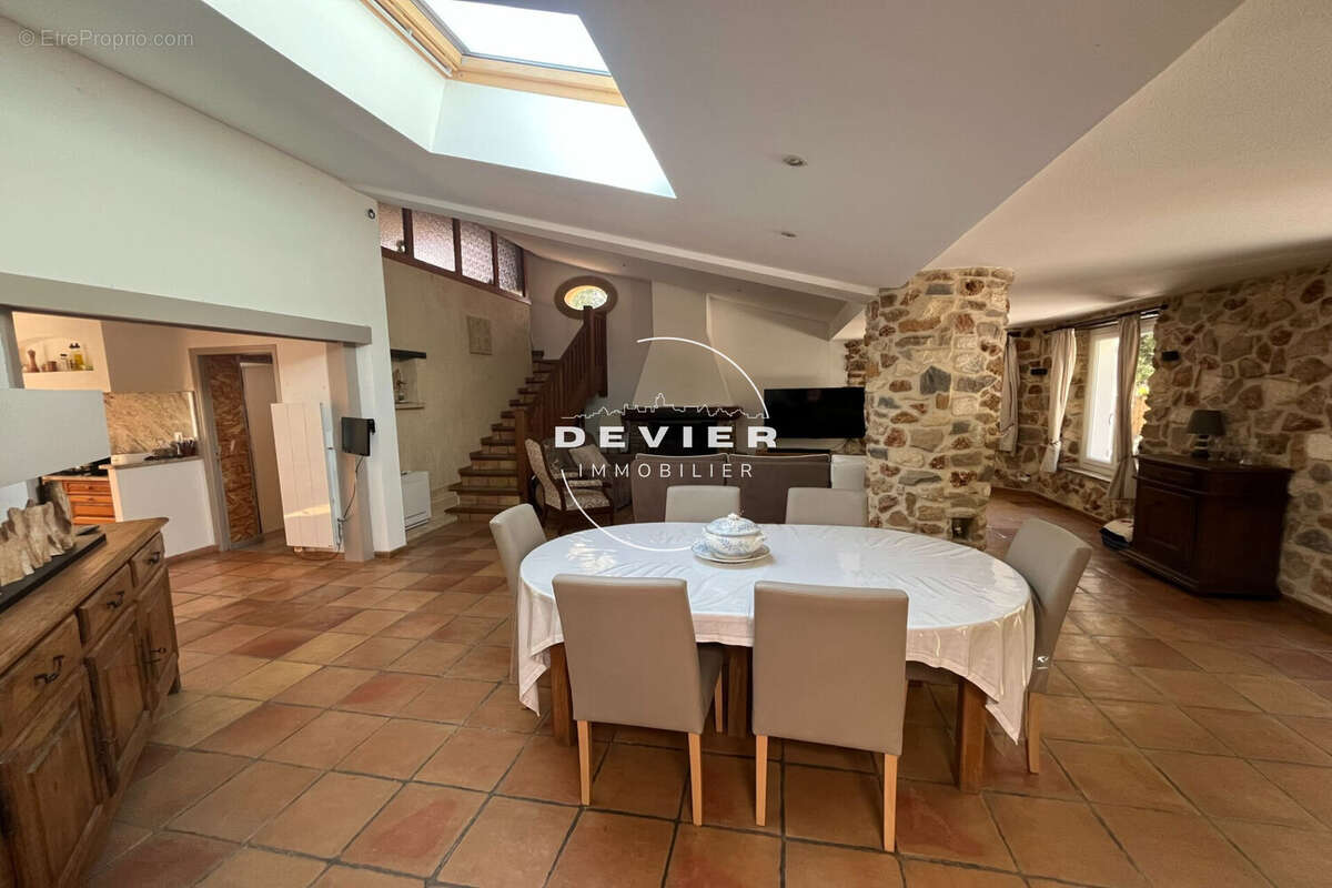 Maison à SAINT-DREZERY