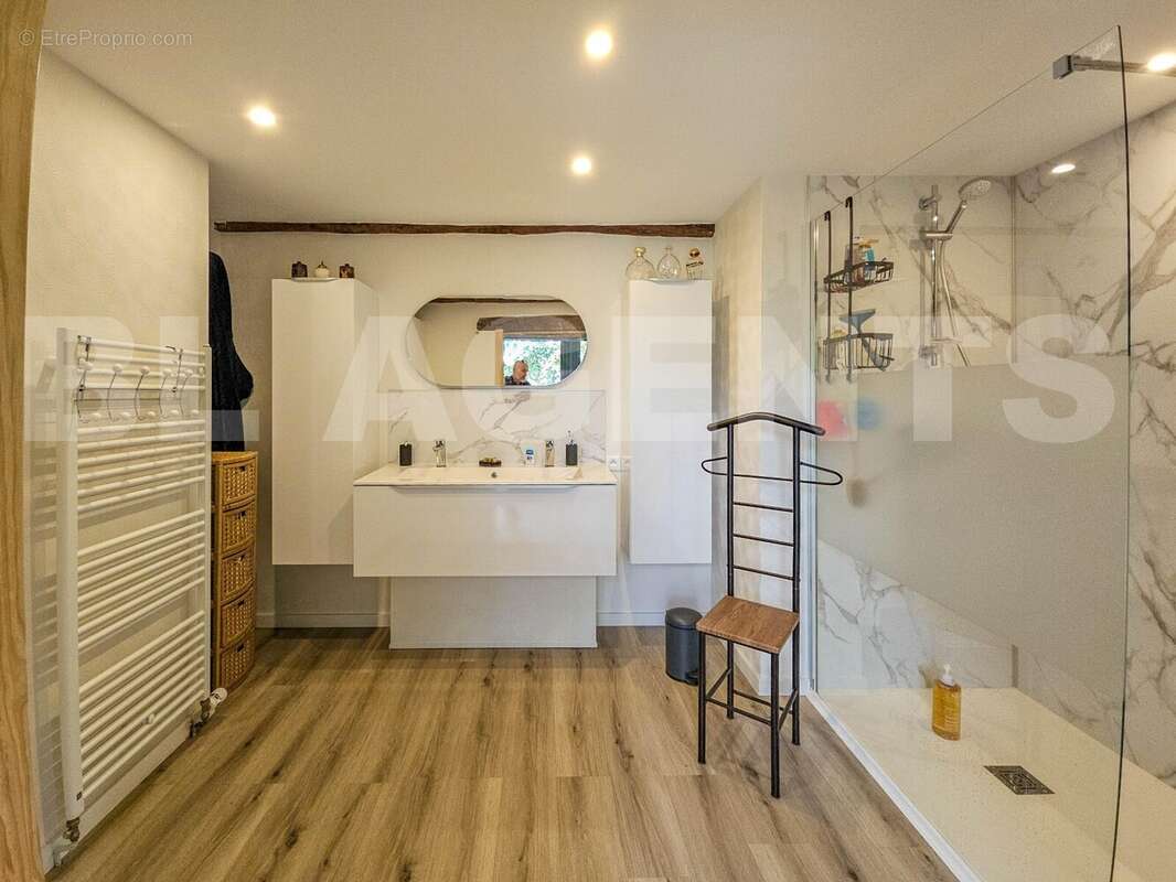 20250830_113320-1 - Maison à CHATELLERAULT