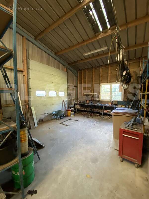 6 - Parking à SAINT-NICOLAS-DE-REDON