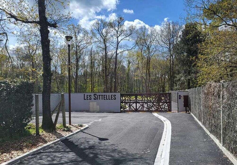 Terrain à LA TREMBLADE