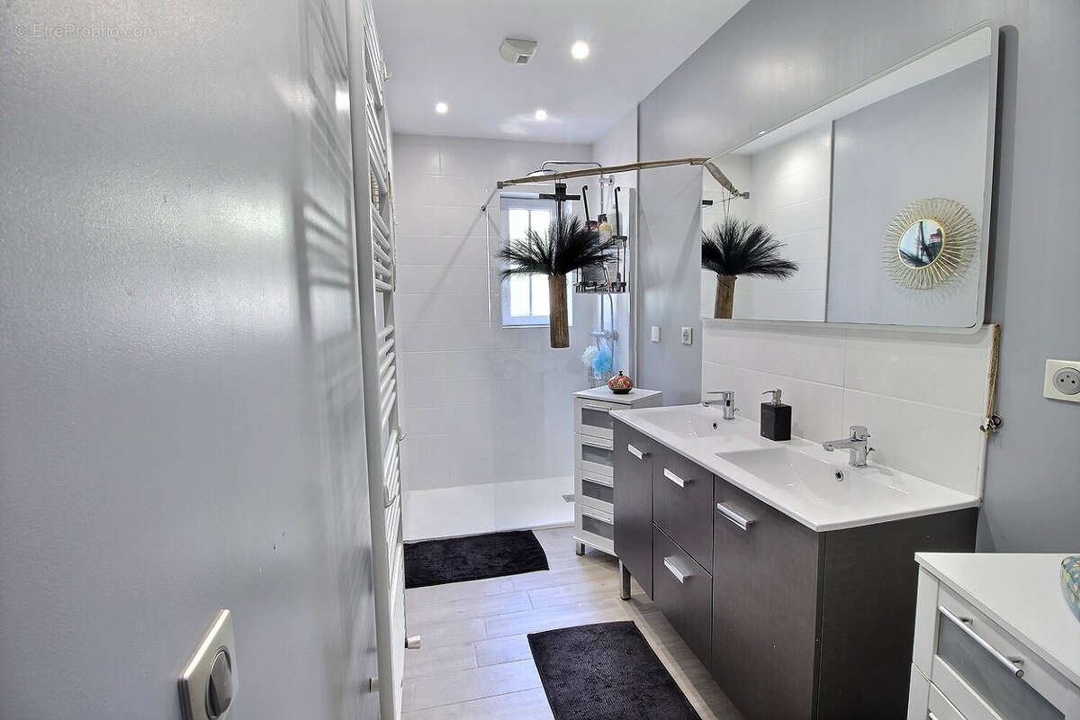 Maison à NOGENT-LE-ROI