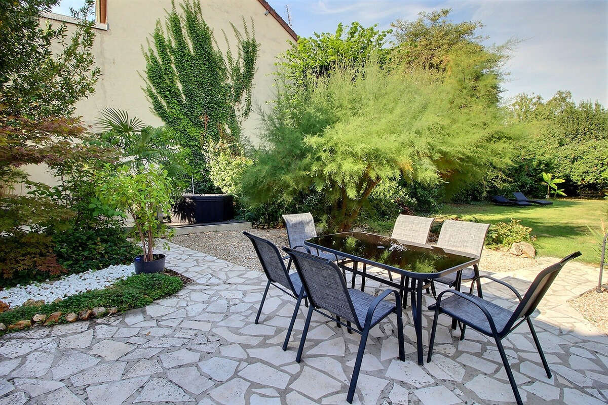 Maison à NOGENT-LE-ROI