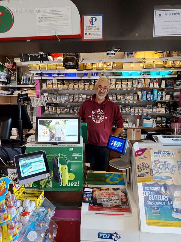 Commerce à COLLINEE