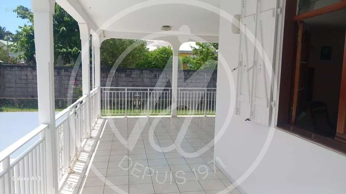 Maison à PETIT-BOURG