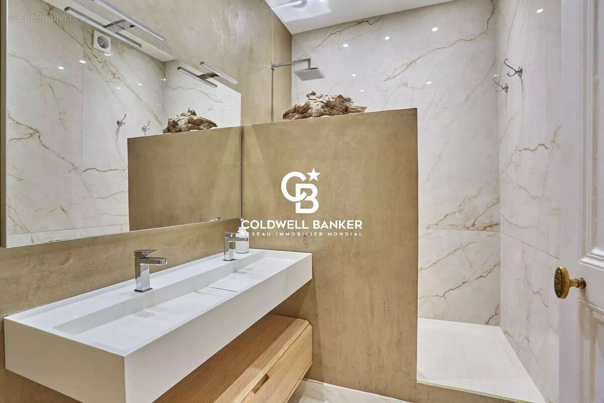 Appartement à PARIS-4E