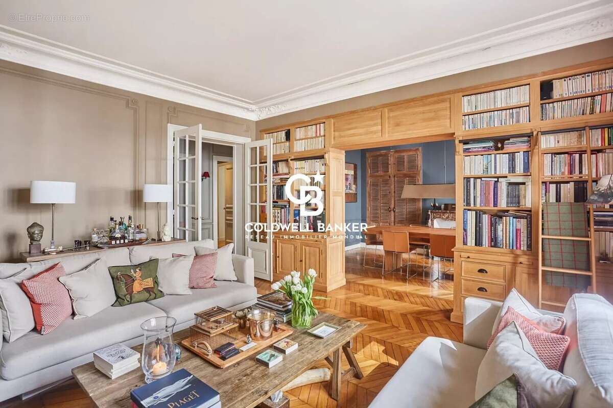 Appartement à PARIS-4E