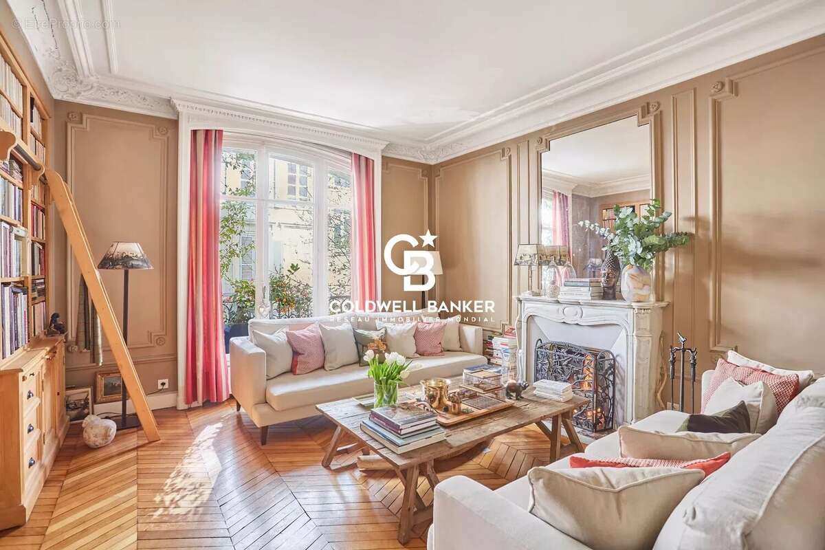 Appartement à PARIS-4E