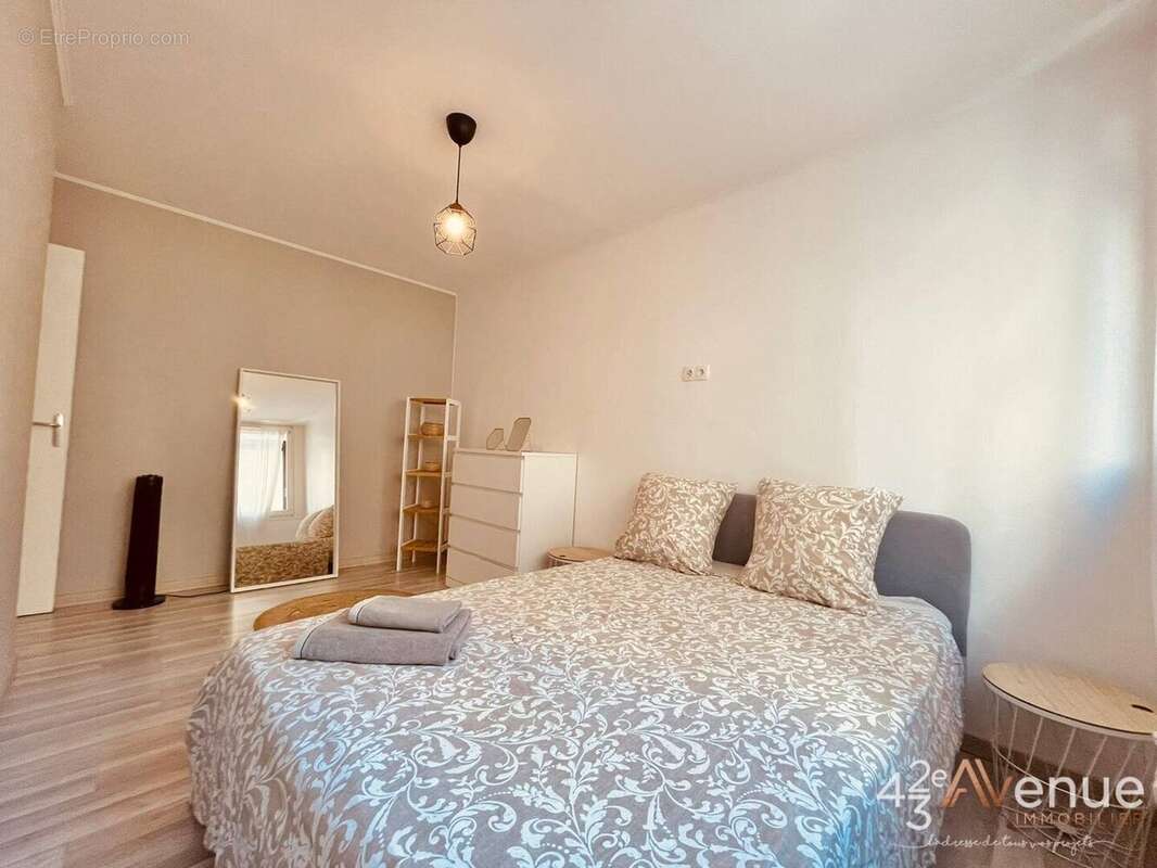 Appartement à SAINT-ETIENNE