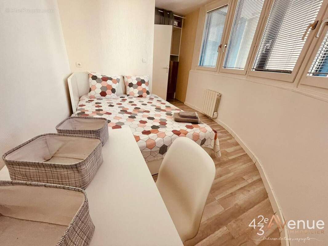 Appartement à SAINT-ETIENNE