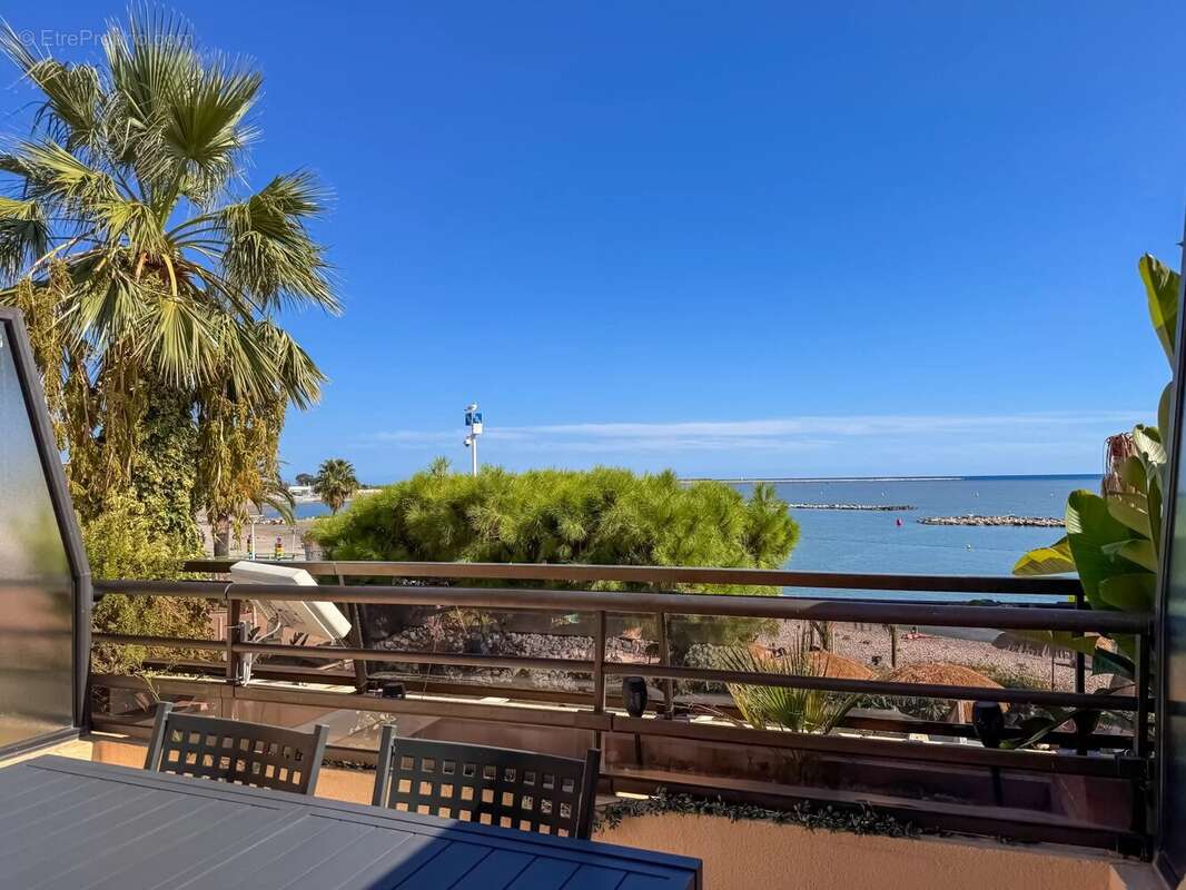 Appartement à SAINT-LAURENT-DU-VAR