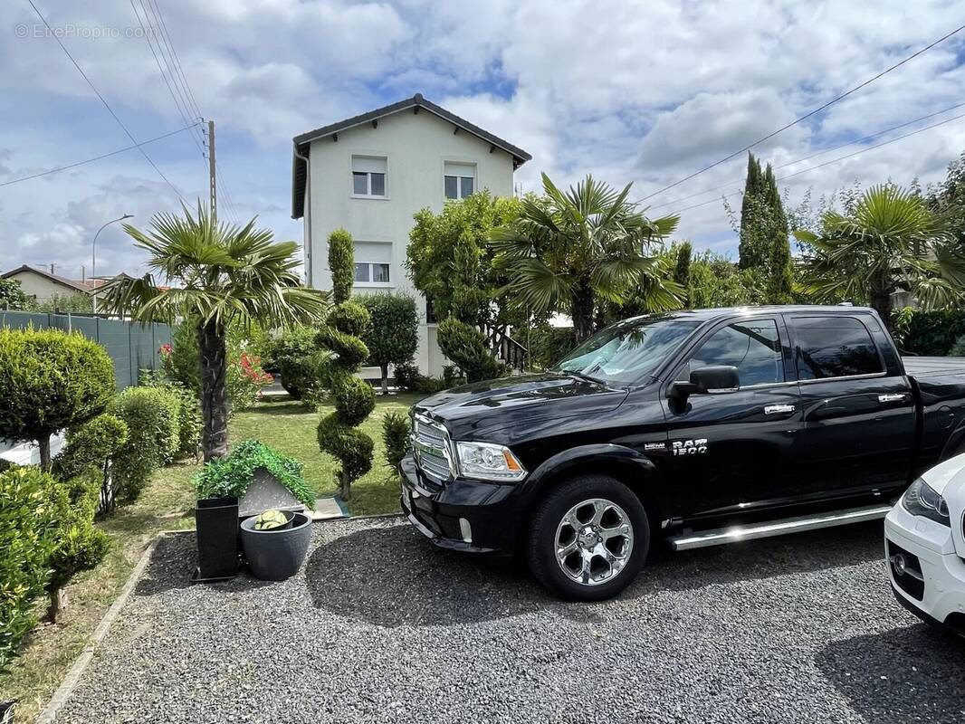 Maison à LE BLANC-MESNIL
