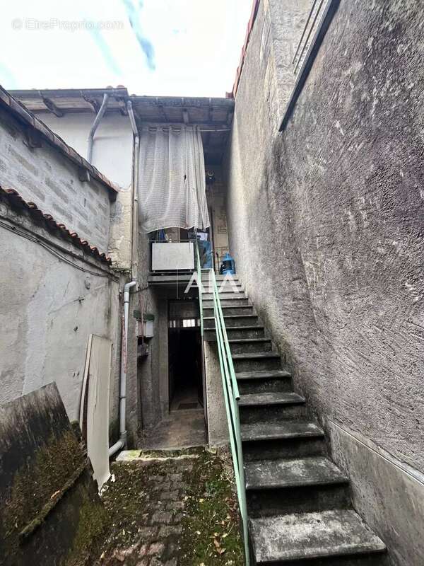 Appartement à MAINE-DE-BOIXE