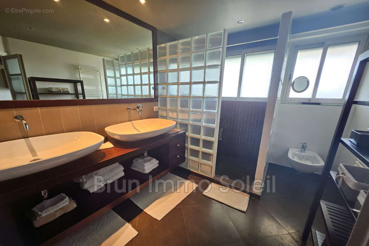 Appartement à VILLENEUVE-LOUBET