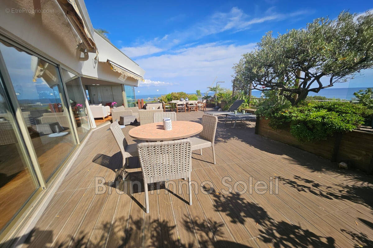 Appartement à VILLENEUVE-LOUBET