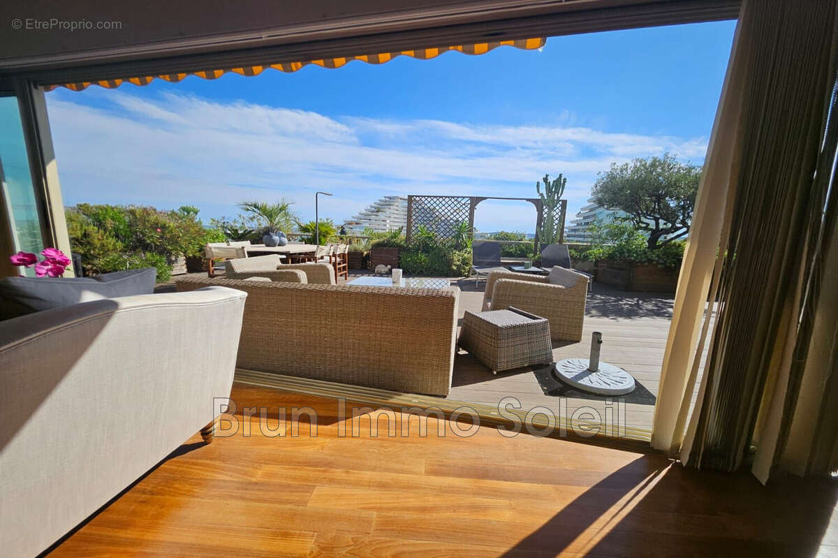 Appartement à VILLENEUVE-LOUBET