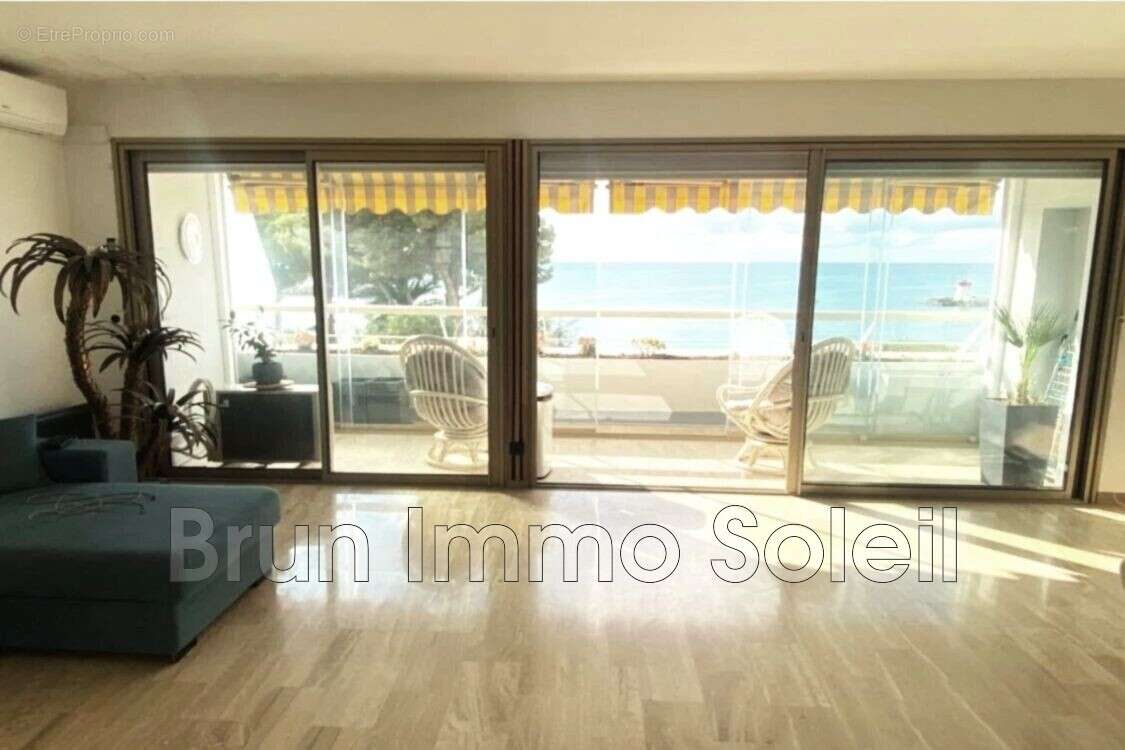 Appartement à VILLENEUVE-LOUBET