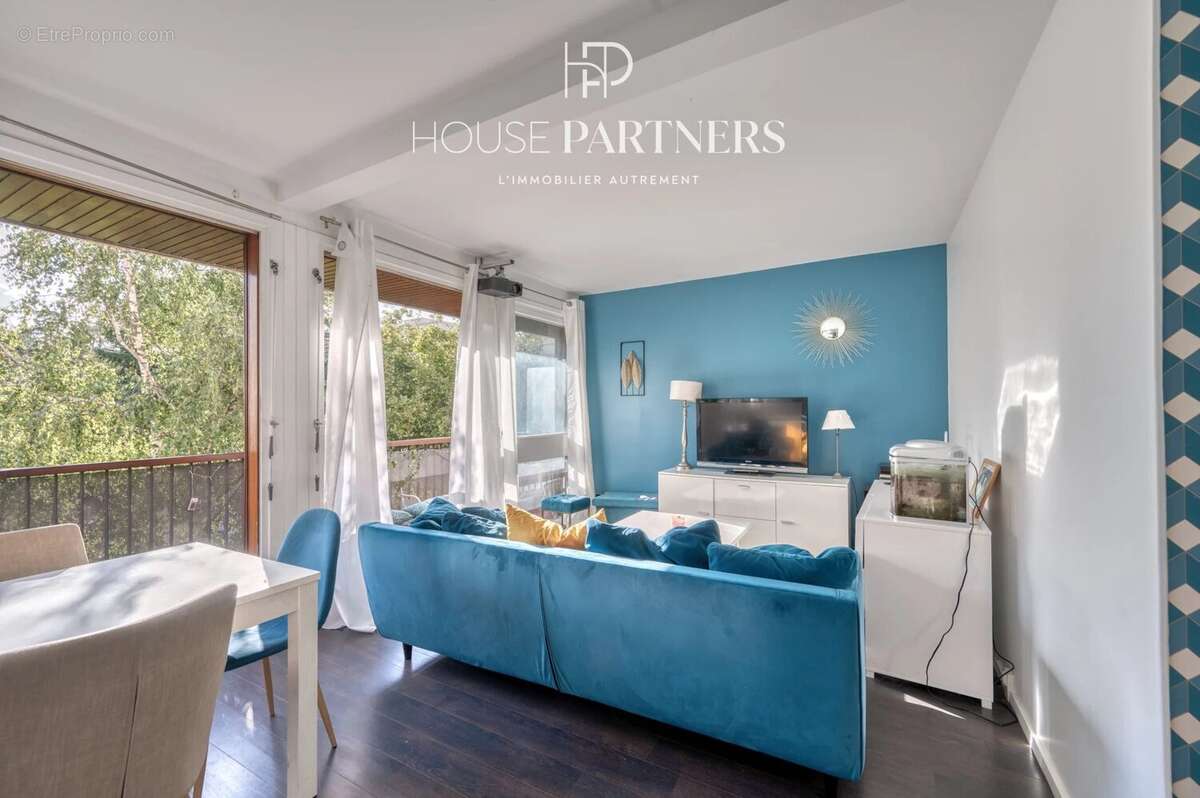Appartement à LA CELLE-SAINT-CLOUD