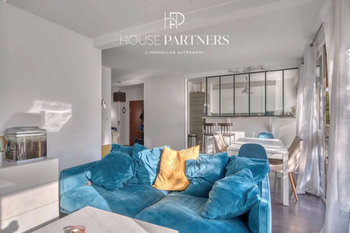 Appartement à LA CELLE-SAINT-CLOUD