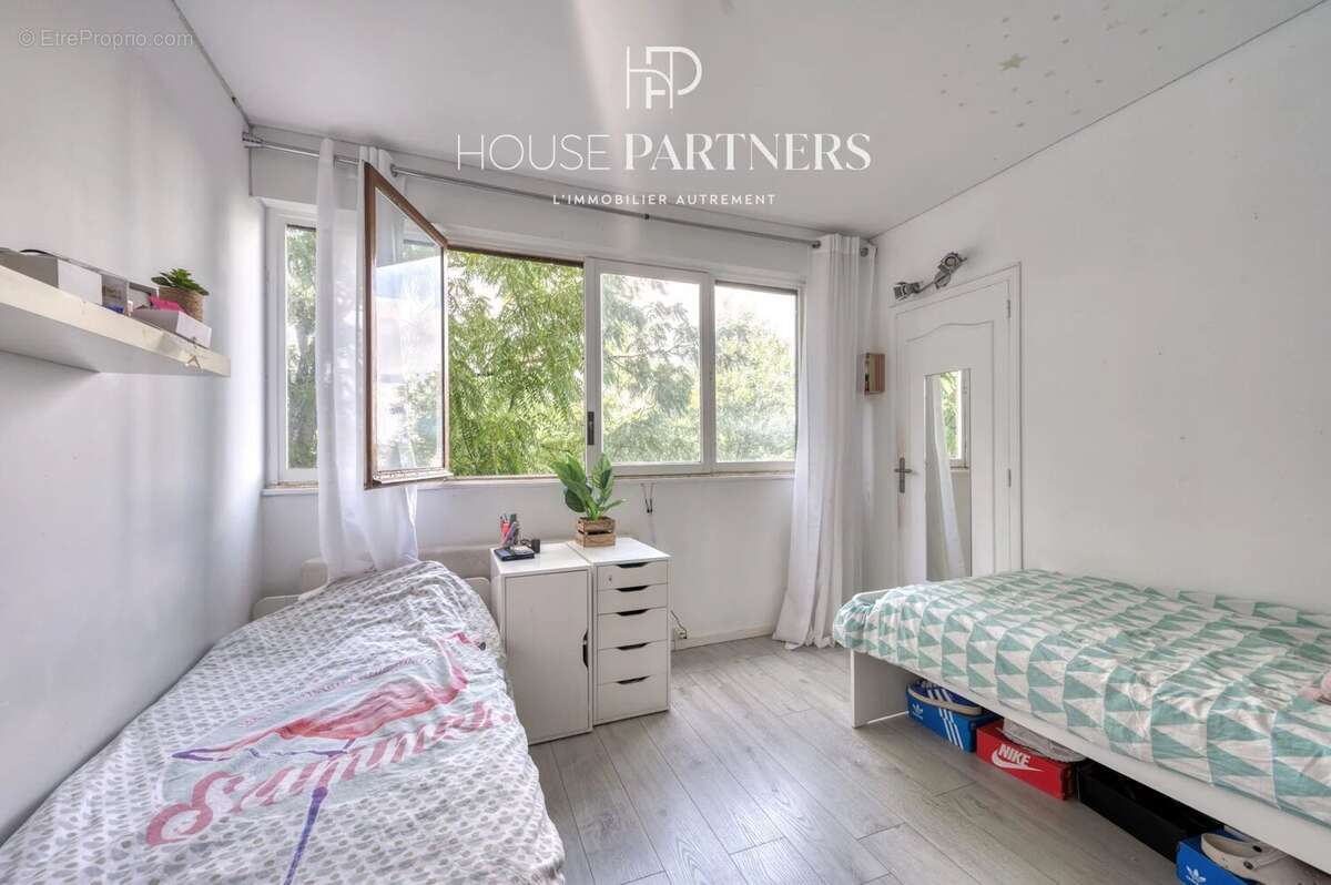 Appartement à LA CELLE-SAINT-CLOUD