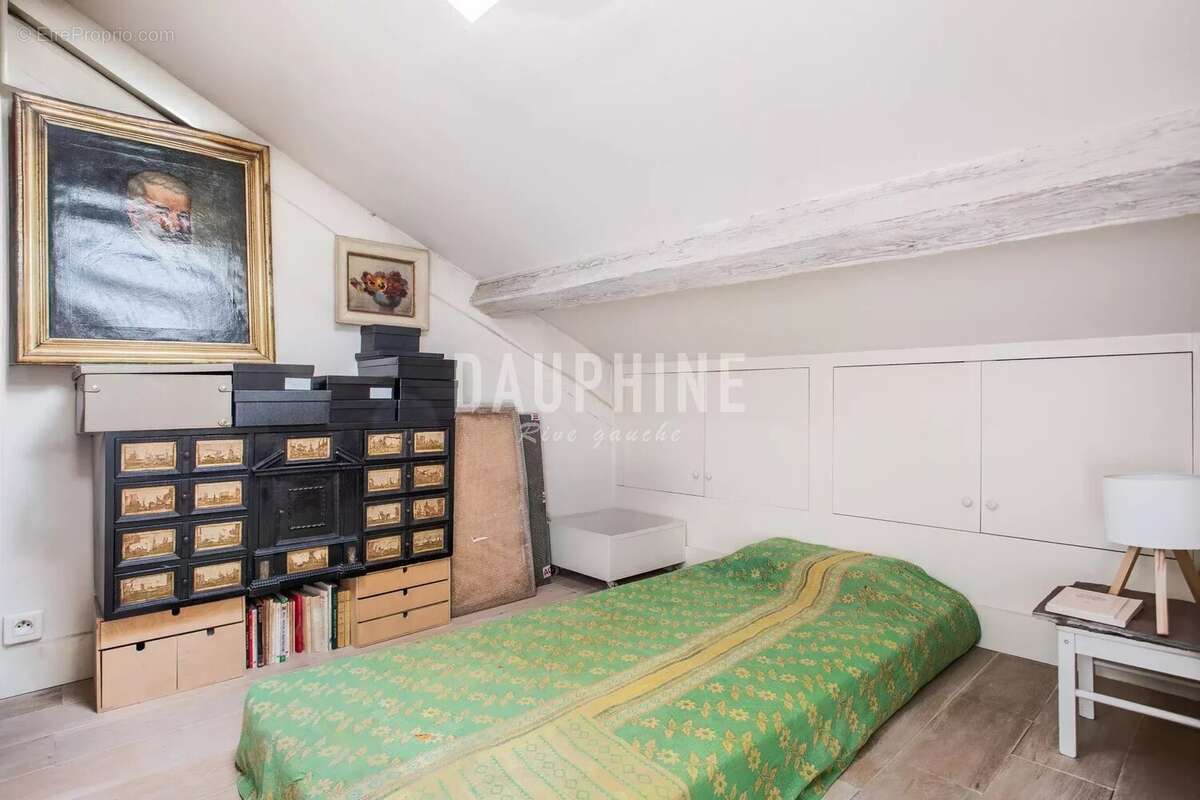 Appartement à PARIS-1E