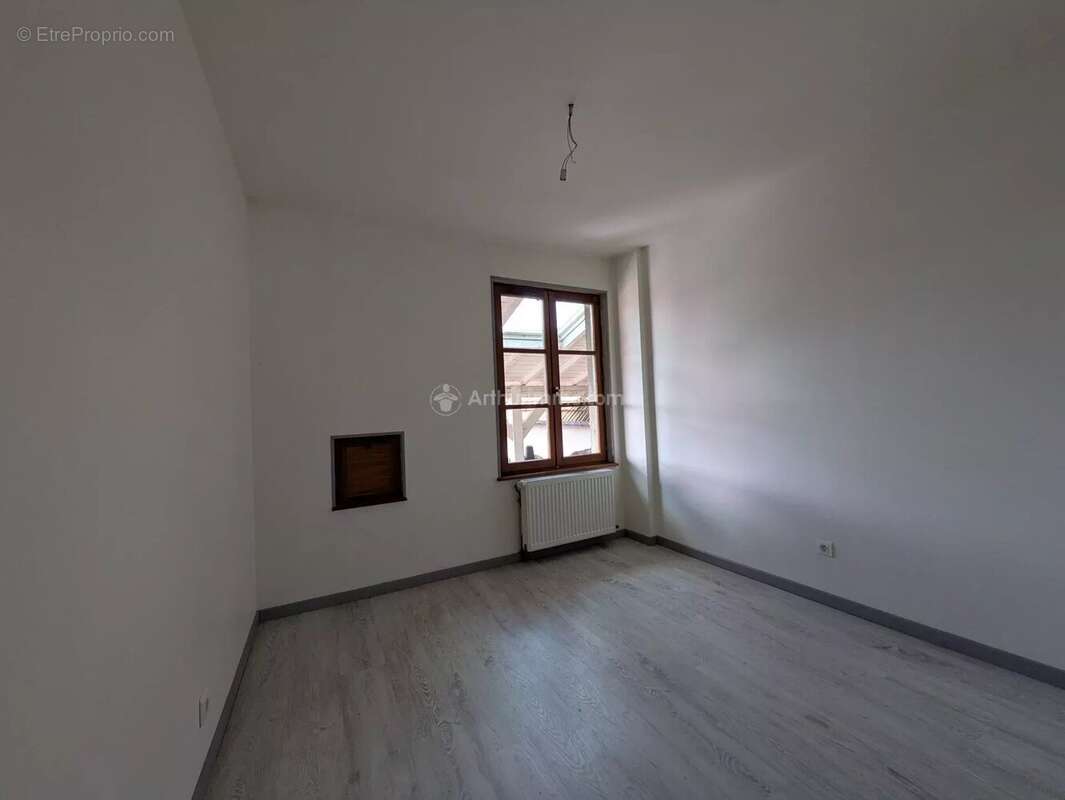 Appartement à NEUFCHATEAU