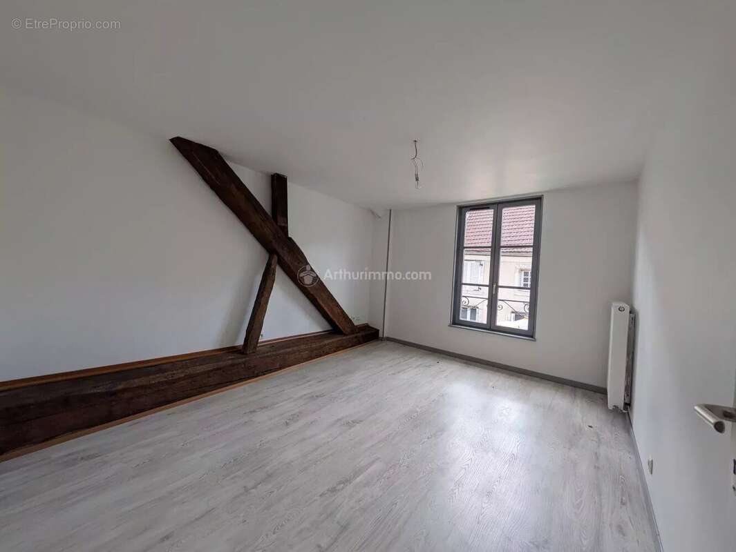 Appartement à NEUFCHATEAU