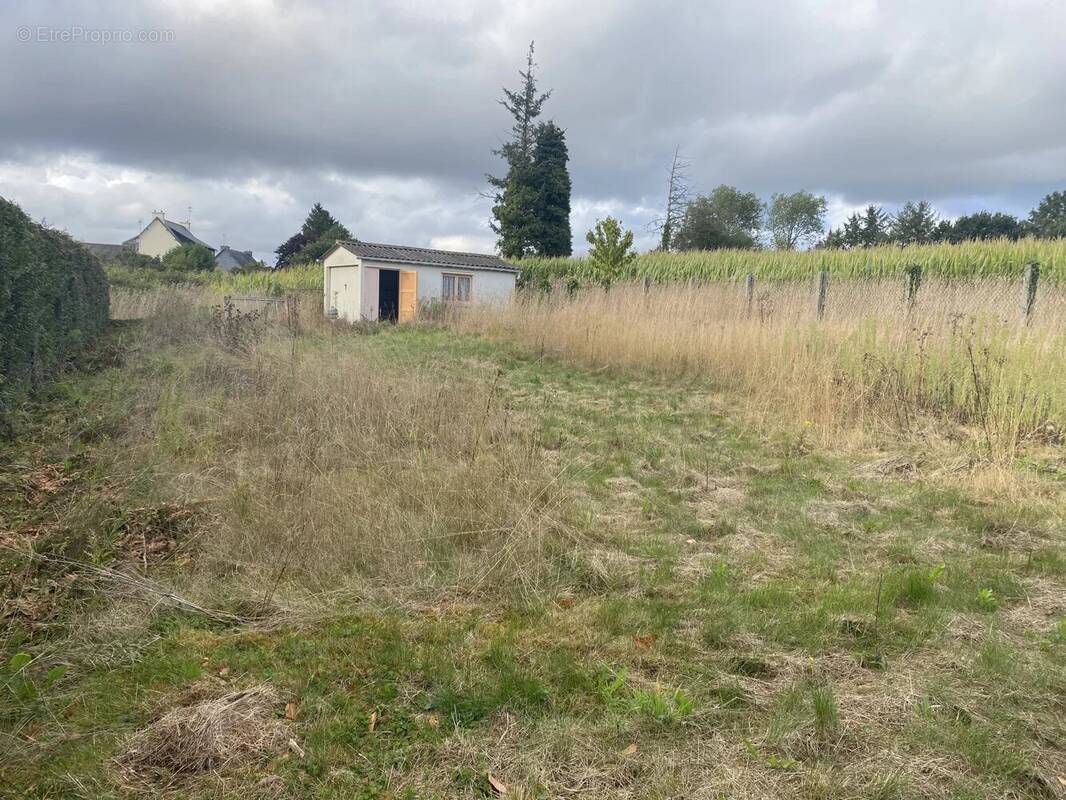 Terrain à PLOUMAGOAR