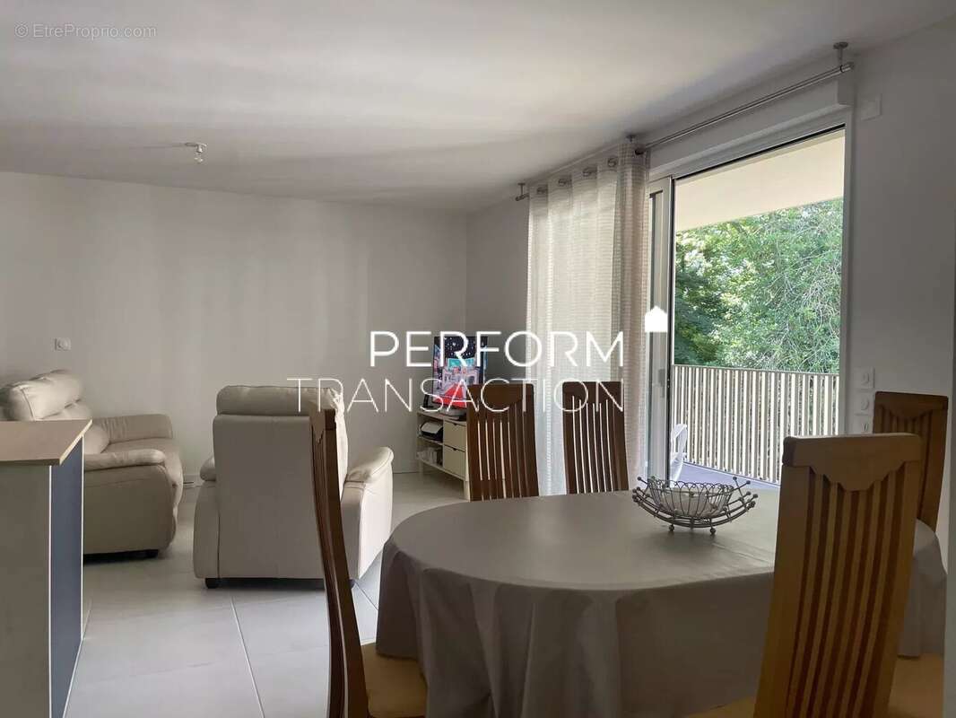 Appartement à CLAIX