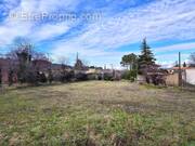 Terrain à MALEMORT-DU-COMTAT