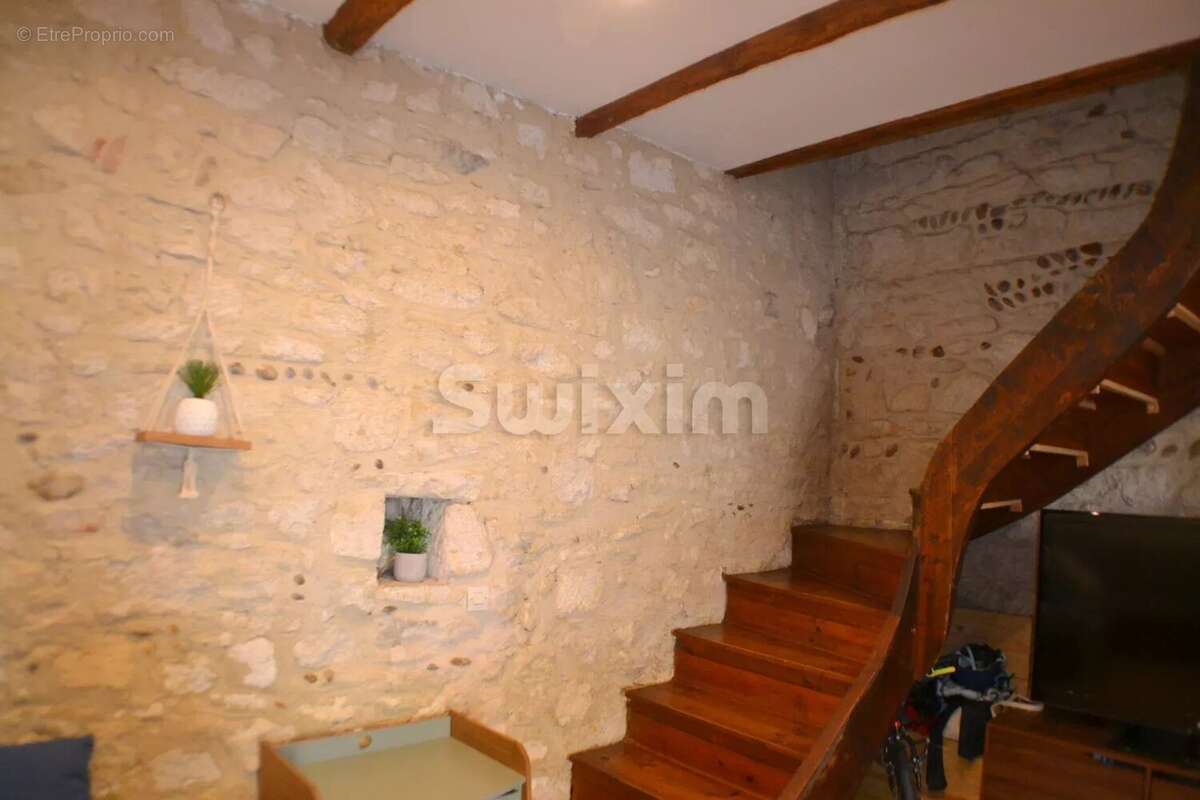 Maison à BELLEGARDE