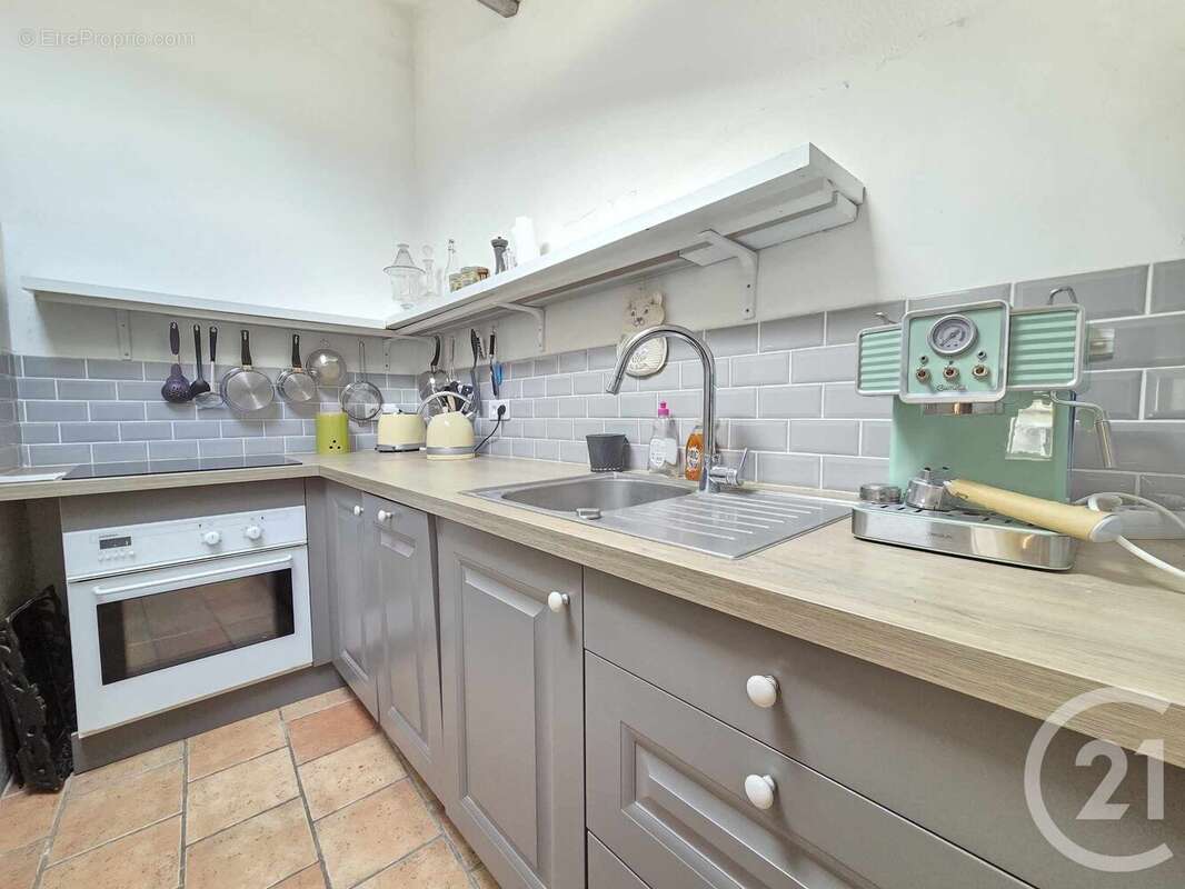 Maison à LE CASTELLET