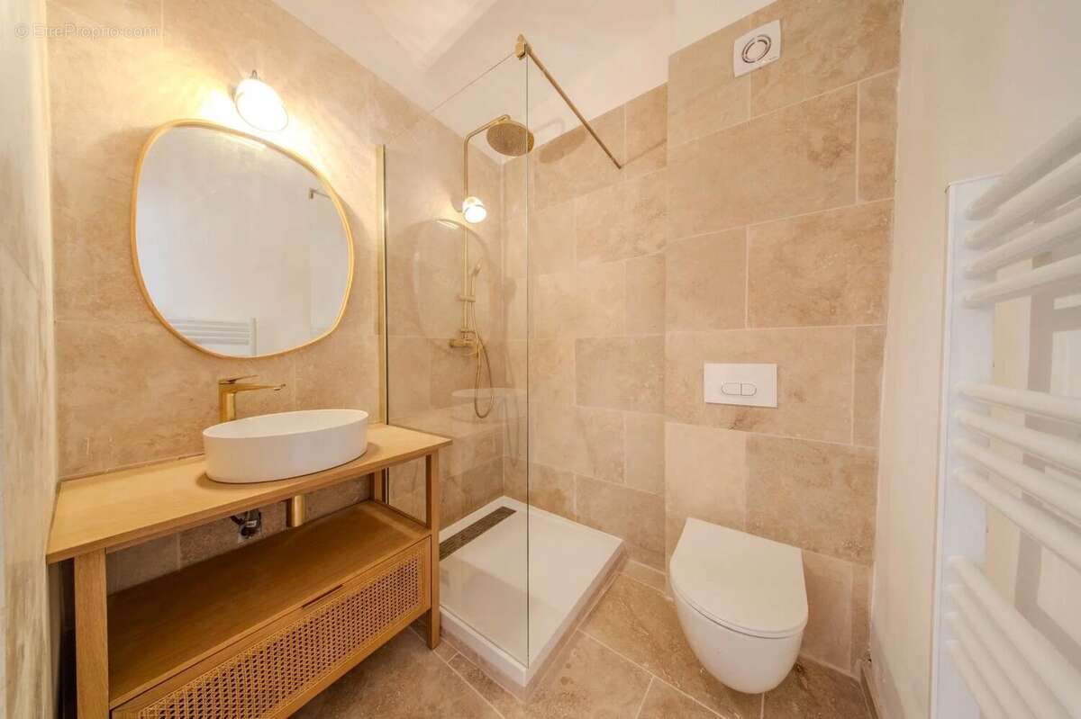 Appartement à LA COLLE-SUR-LOUP