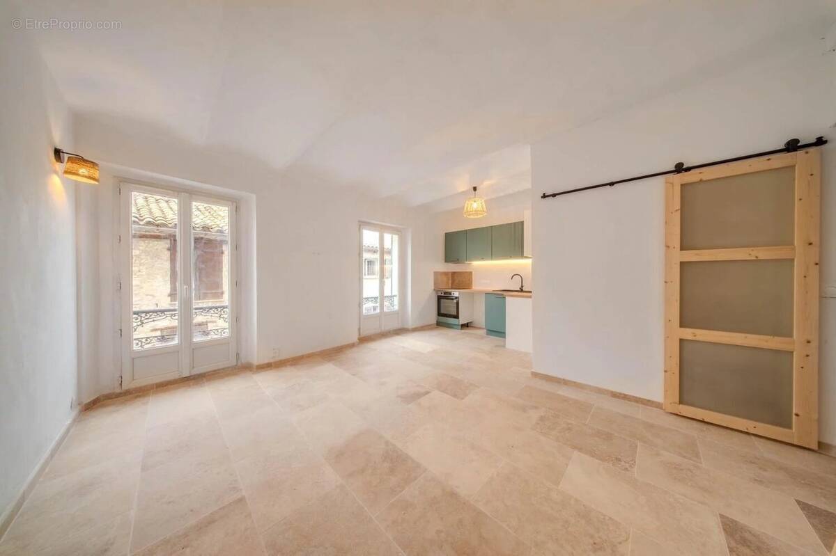 Appartement à LA COLLE-SUR-LOUP