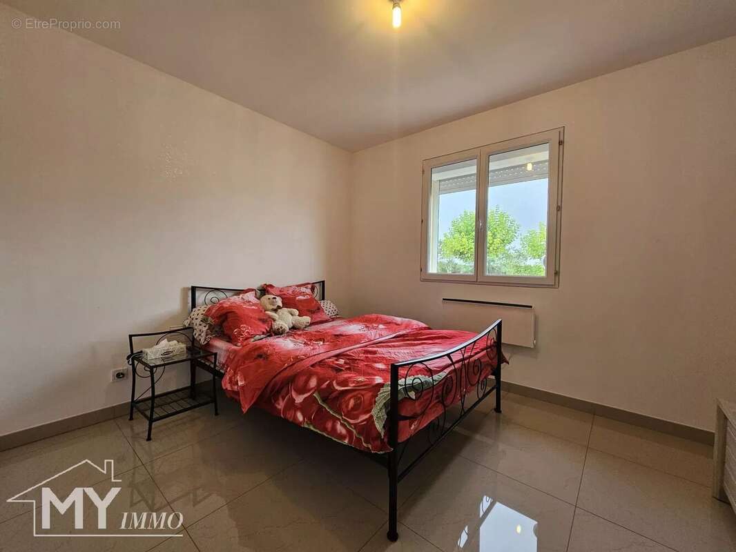 Maison à LES LEVES-ET-THOUMEYRAGUES