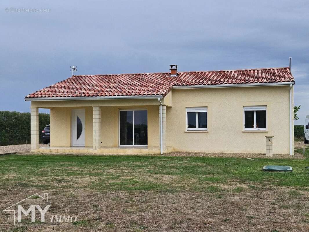 Maison à LES LEVES-ET-THOUMEYRAGUES