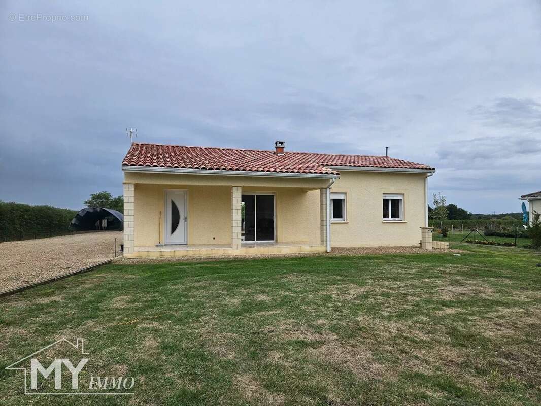 Maison à LES LEVES-ET-THOUMEYRAGUES