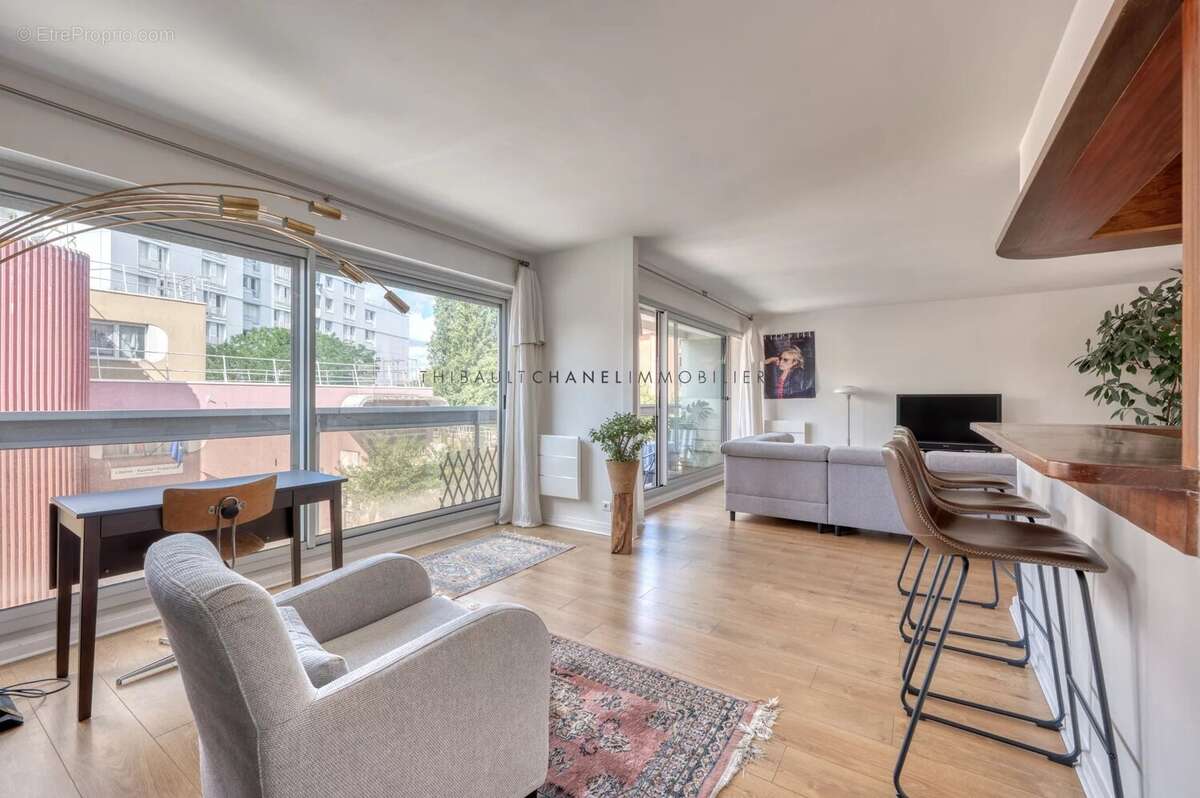 Appartement à PARIS-19E