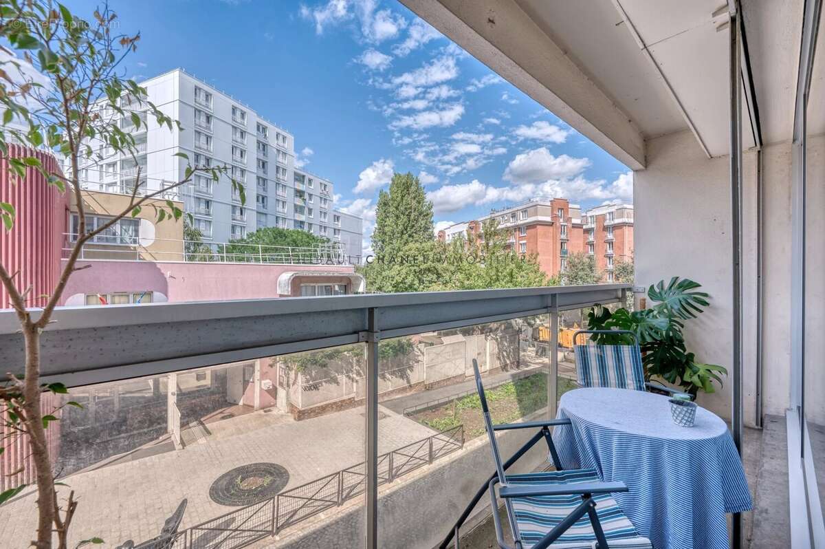 Appartement à PARIS-19E