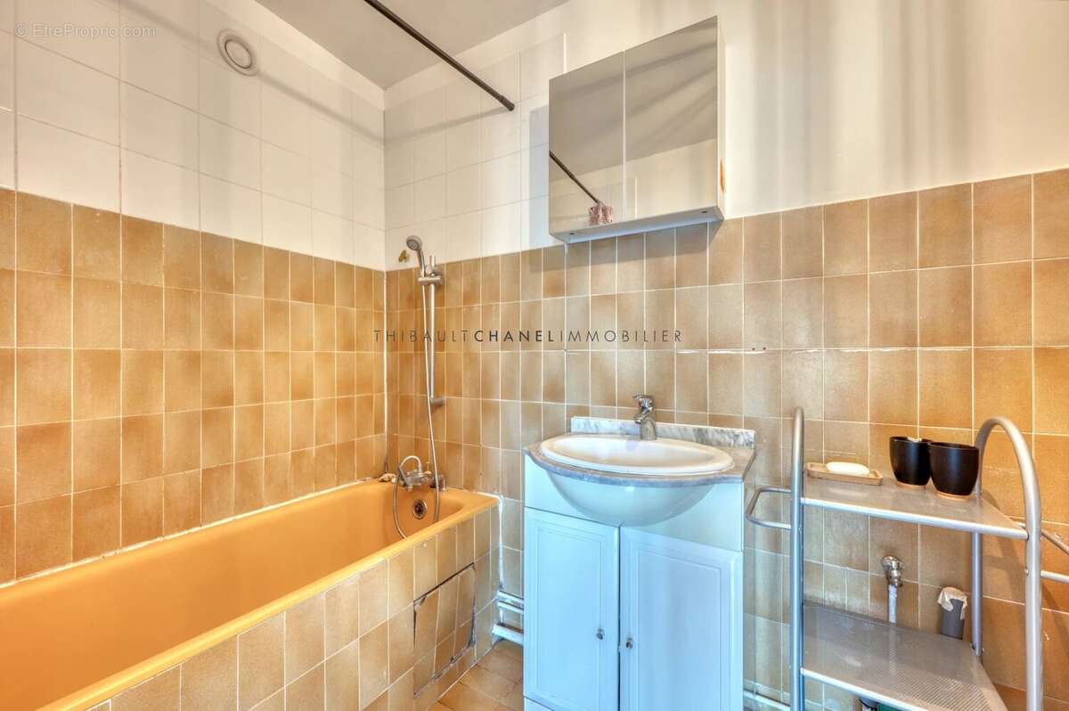 Appartement à PARIS-19E